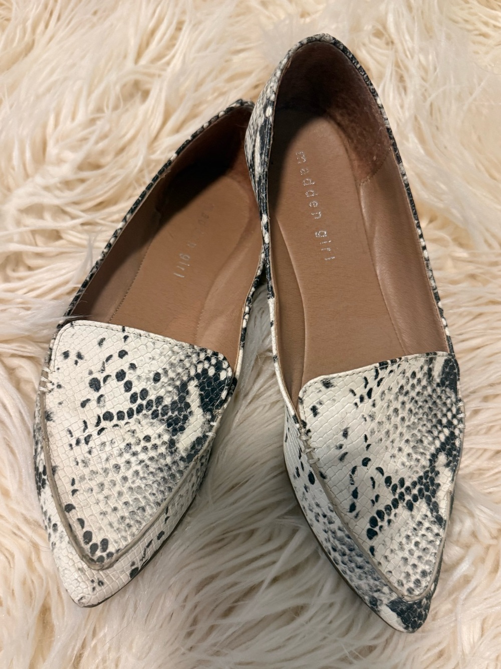 Madden Girl Snake Skin Loafers Size 7.5